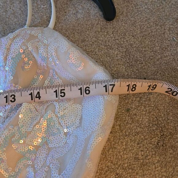 Elegant White Sequin Gown - Picture 8 of 10